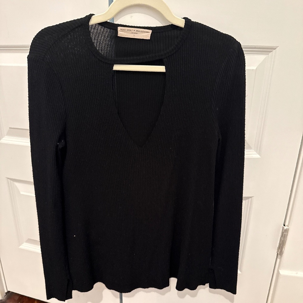 Keyhole top